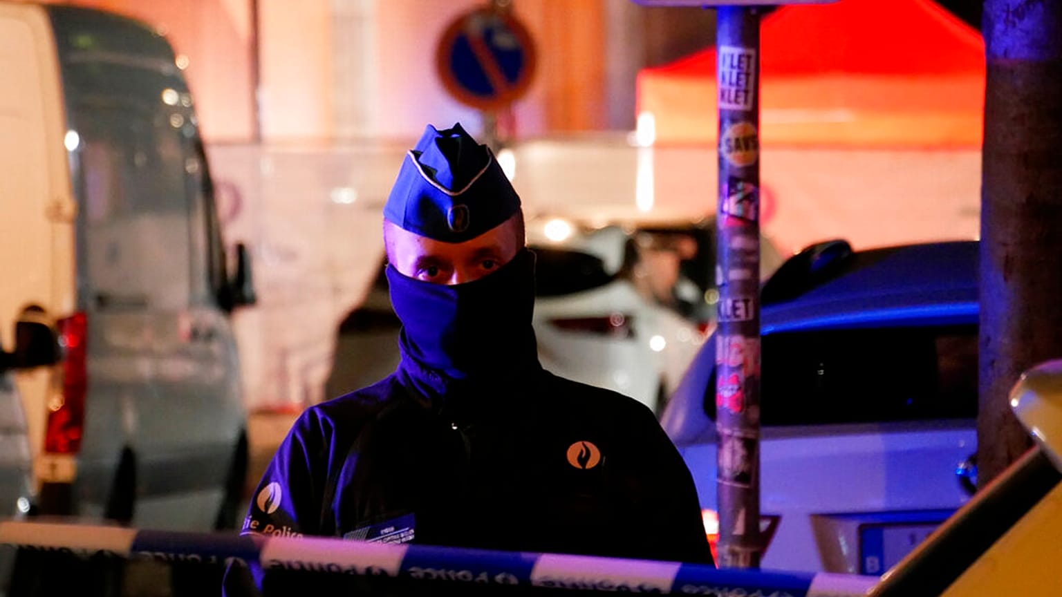 Ein Polizeibeamter wurde bei einem Messerangriff in Brüssel getötet und ein weiterer verletzt.