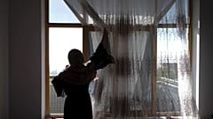 افزایش ازدواج دختران نوجوان افغانستان به‌واسطه سیاست طالبان در تعطیل‌کردن دبیرستان‌های دخترانه 