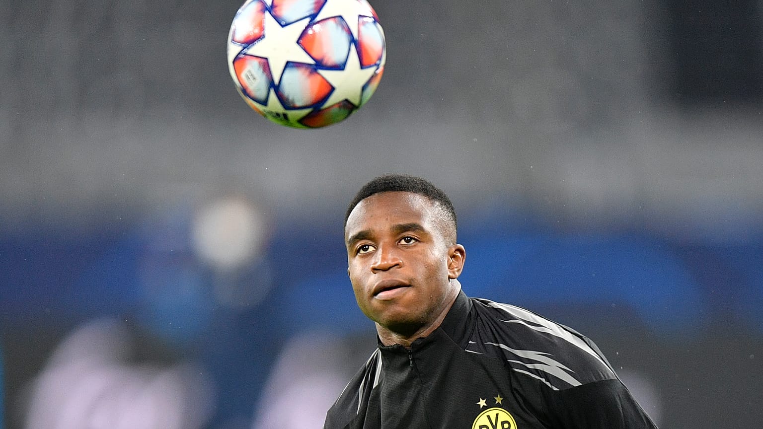 Den Ball und die WM im Blick: Youssoufa Moukoko