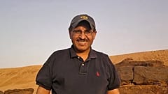 صورة للناشط السعودي محمد القحطاني في رحلة عائلية غرب الرياض صيف 2012.