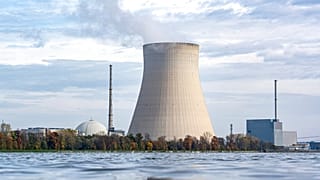 AKW Isar 2 in Bayern - eines des Atomkraftwerke, das weiter laufen soll