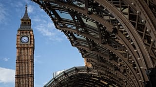 Londra'Nın belki de en ikonik yapısı olan tarihi Big Ben Kulesi.