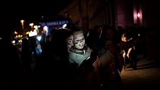 Жители Херсона празднуют освобождение города