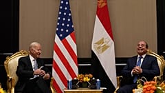 الرئيسان المصري عبد الفتاح السيسي والأمريكي جو بايدن في شرم الشيخ بمصر 11/11/2022