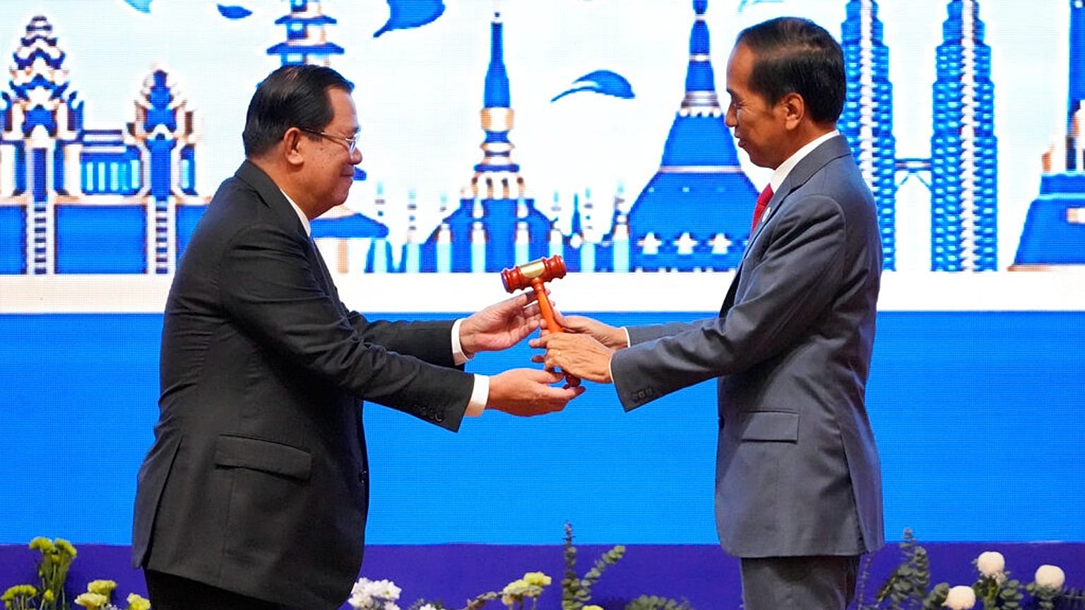 La cérémonie de clôture du sommet de l'ASEAN à Phnom Penh, au Cambodge, 13/11/2022