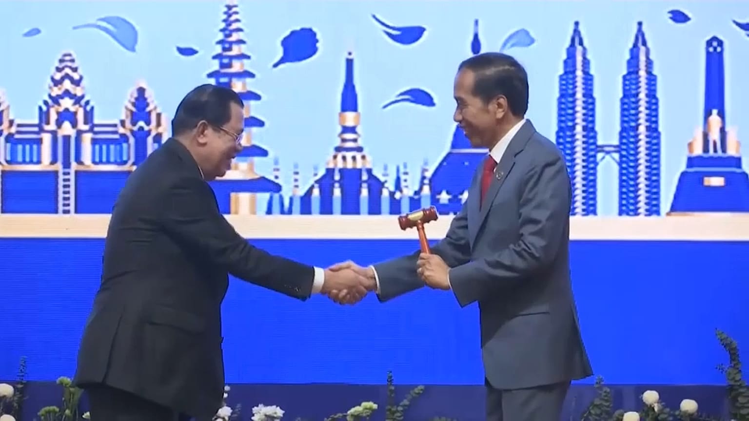 Az ASEAN-csúcstalálkozó záróünnepsége Kambodzsa fővárosában