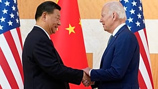 ABD Başkanı Joe Biden (sağ) ile Çin Devlet Başkanı Şi Cinping, Bali'de görüştü