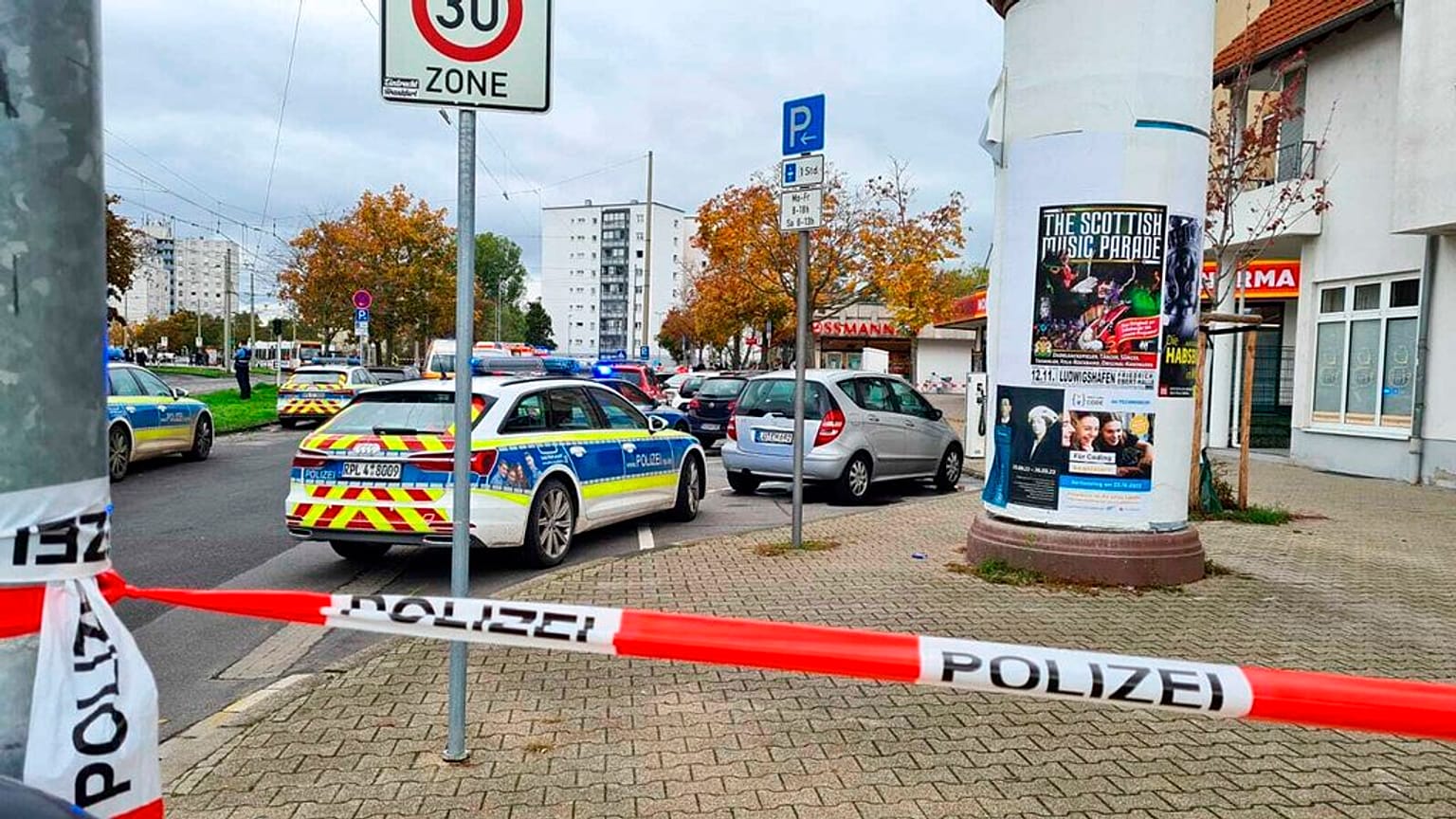 Alman polis kordonu (Arşiv)
