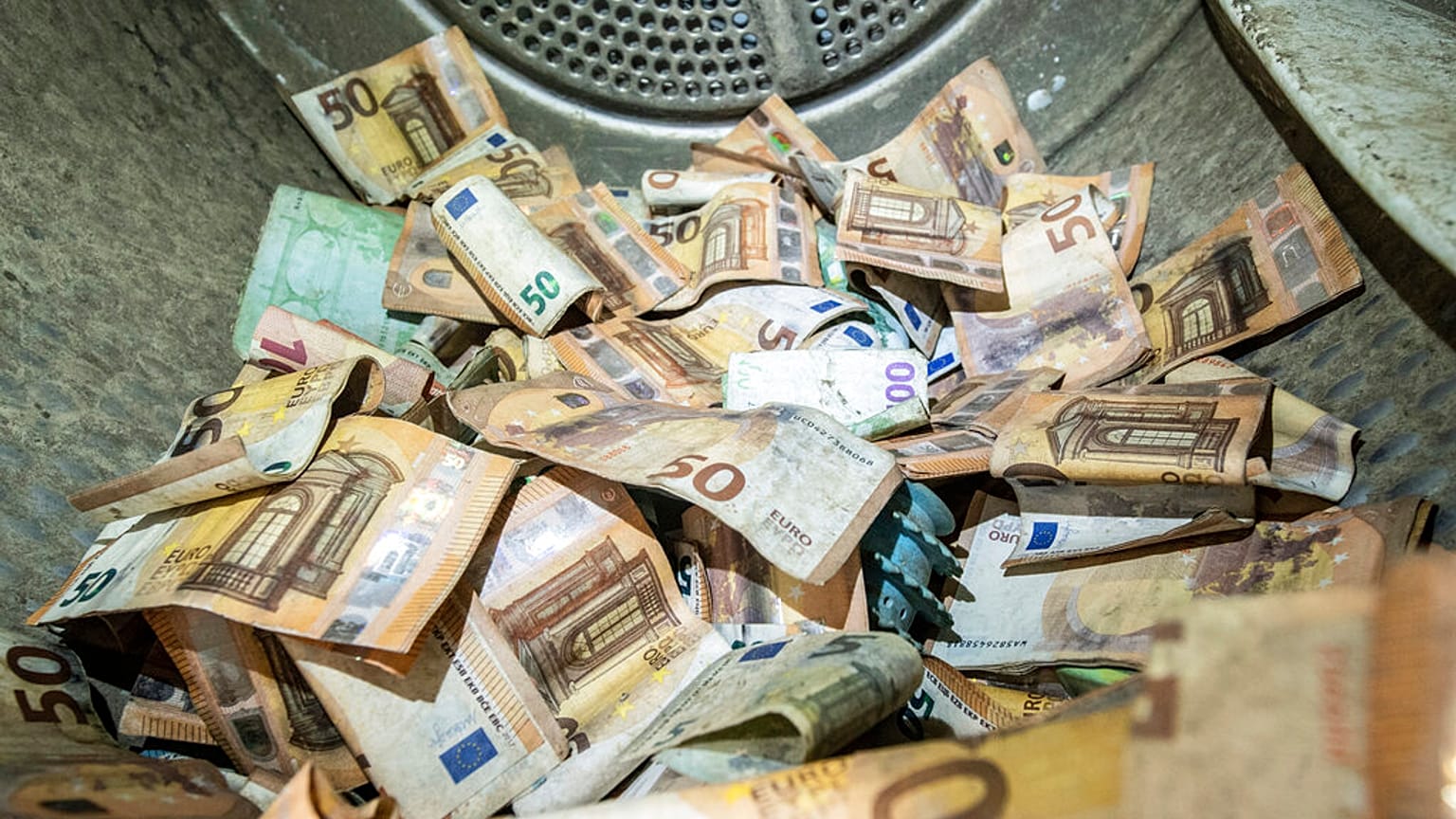 Suspeitos podem ter-se apropriado de 39 milhões de euros em fundos comunitários