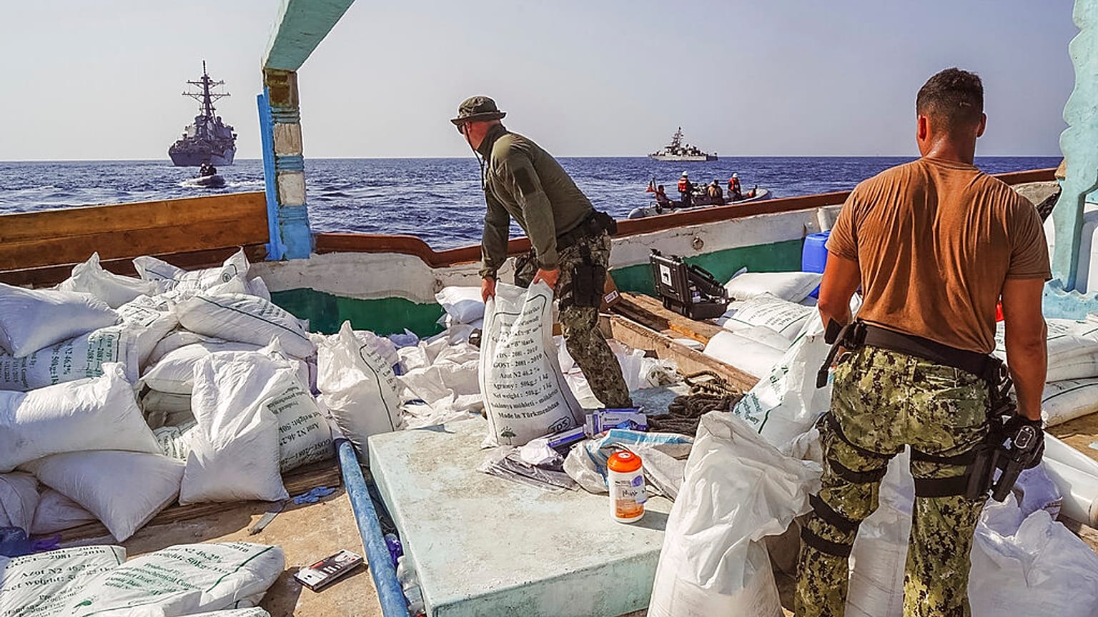 ABD Donanması: İran'dan Yemen'e gönderilen 70 ton füze yakıtı ele geçirildi