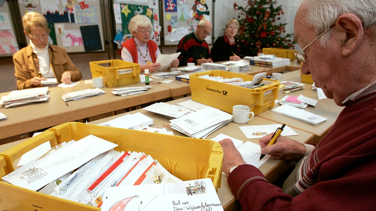 Das Weihnachtspostamt in Himmelpfort empfängt wieder Wunschzettel