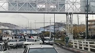 Des gaz lacrymogènes et des coups de feu retentissent lors d'une manifestation à Sanandaj.