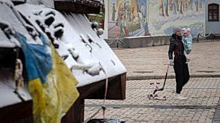 В Киеве выпал первый снег. 17 ноября 2022 года