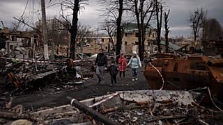 Bucsát porig rombolta az orosz haderő, és súlyos mészárlást követtek el. A Spanyolországban menedékjogot kérő orosz katona is ezen a környéken szolgált. 