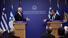 Οι υπουργοί Άμυνας Ελλάδας και Ισραήλ