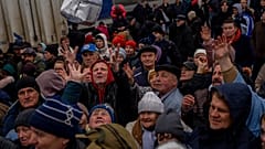 Viele Zivilisten sind dringend auf die Hilfe der Regierung angewiesen. 