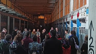 La delegazione di Be SpectACTive in visita a un'ex fabbrica chimica 