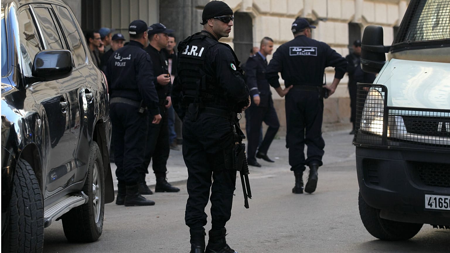 المتّهمون بقتل جمال بن اسماعيل يحاكمون أمام محكمة الدار البيضاء في الضاحية الشرقية للعاصمة الجزائر 
