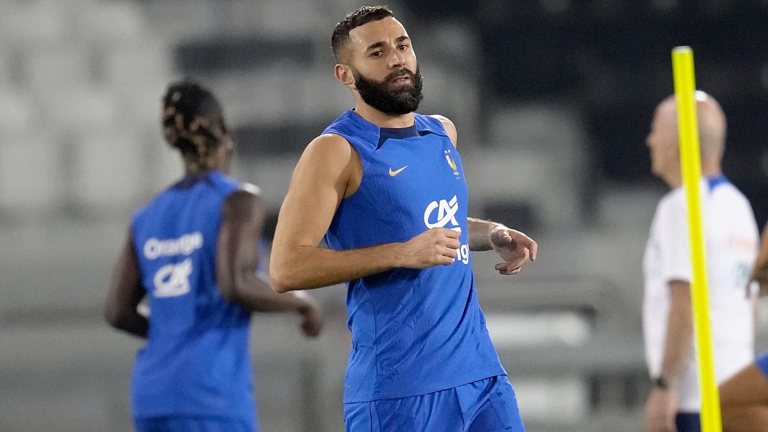 Karim Benzema pendant la séance d'entraînement au stade Jassim Bin Hamad à Doha, au Qatar, samedi 19 novembre 2022.