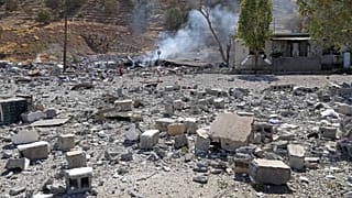 Последствия турецких рейдов в курдском районе на севере Сирии