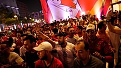المشجعون المغاربة جاءوا إلى قطر لمؤازرة فريق بلادهم في أول مبارايته في المونديال، والتي ستجمعه بكرواتيا يوم الأربعاء. 