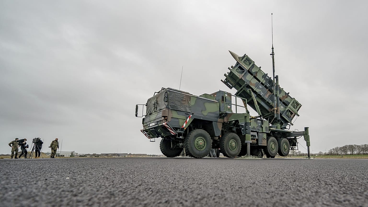 Patriot légvédelmi rakéta a Bundeswehr schwesingi repülőterén