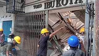 In Cianjur werden Erdbebenschäden untersucht