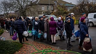 Fila per l'acqua in Ucraina
