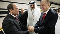 Cumhurbaşkanı Erdoğan FIFA 2022 Dünya Kupası açılışında düzenlenen resepsiyonda Mısır Devlet Başkanı Sisi ile görüştü