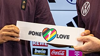 Dünya Kupası'nda takım kaptanlarının LGBTQ ile dayanışma için takmayı düşündüğü 'One Love' kol bandı 