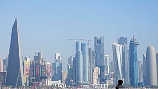 Skyline von Doha in Katar im November 2022