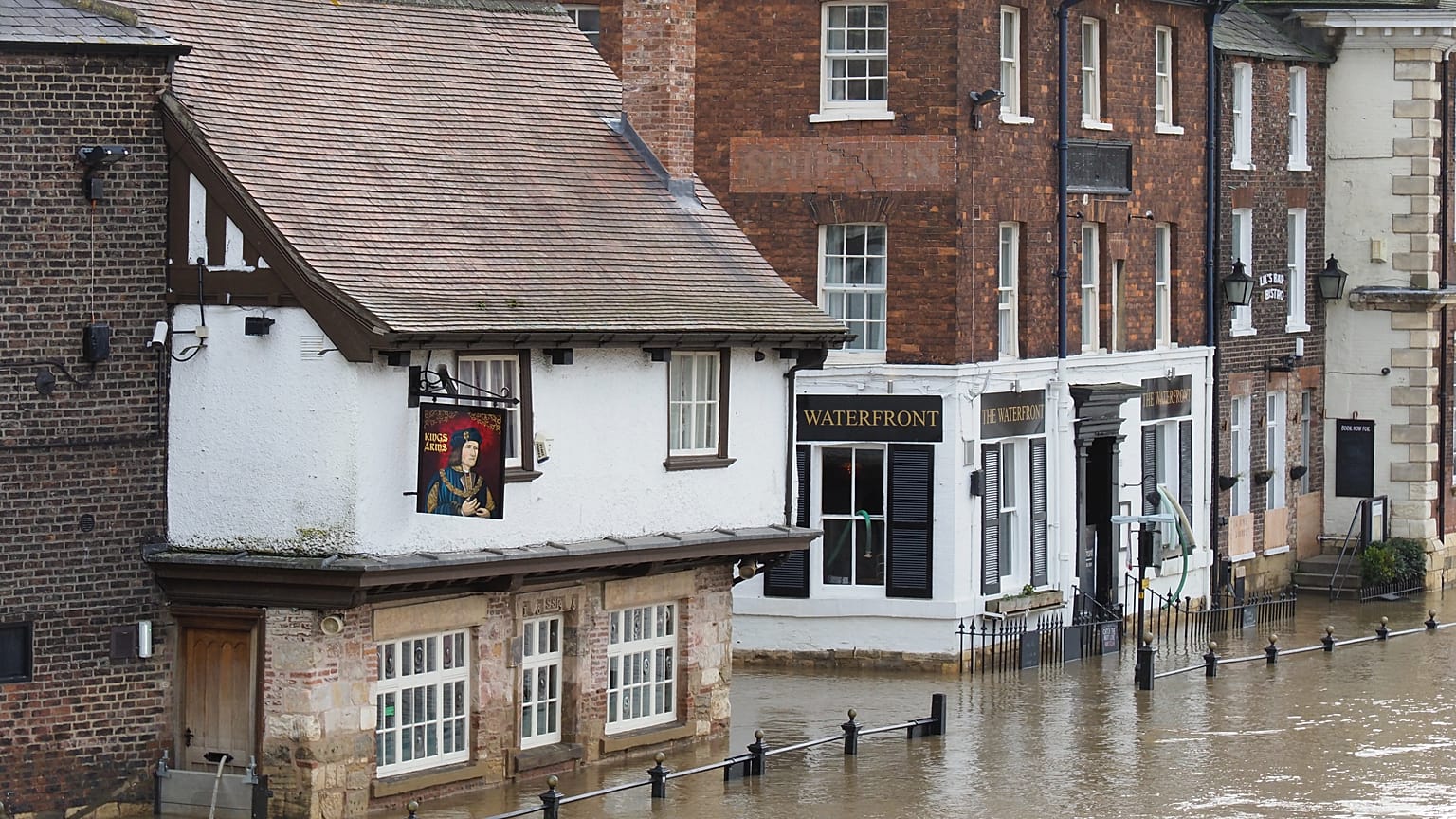 Areas of London and England’s east coast are likely to be underwater by 2100. 