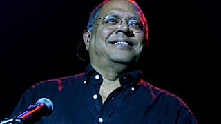 Cuban singer Pablo Milanes performs during a concert in Buenos Aires, Argentina, Wednesday, Oct. 6, 2004