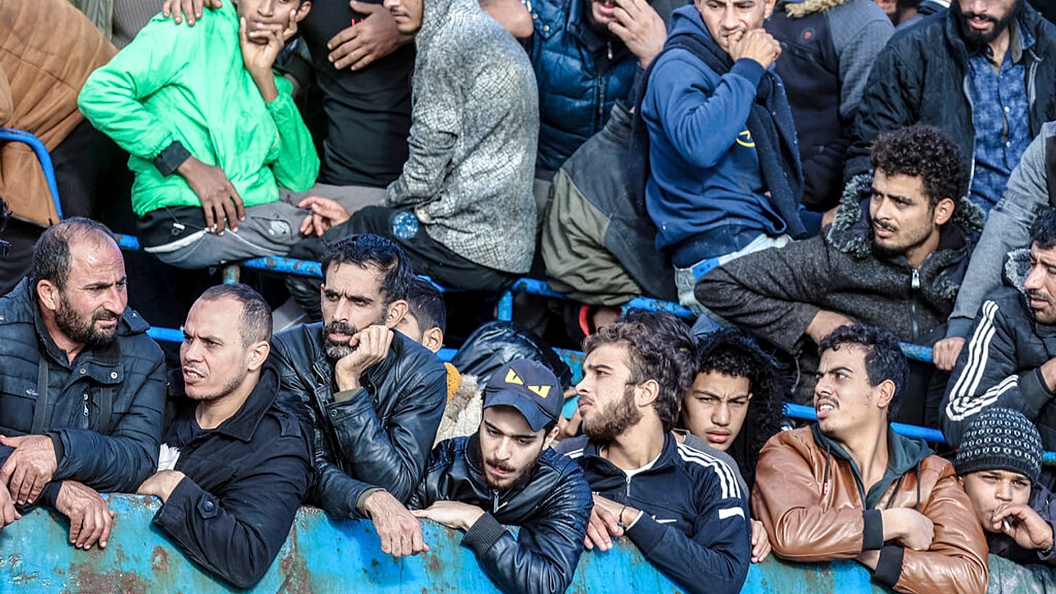 Μετανάστες πάνω σε αλιευτικό σκάφος που ρυμουλκήθηκε στην Παλαιοχώρα Χανίων 