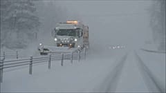 Heavy snowfall through causing traffic havoc in many parts of southern Sweden