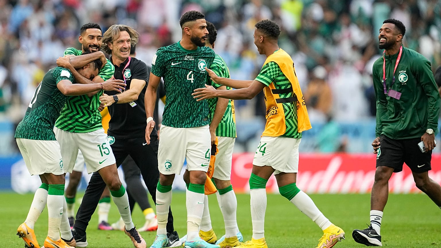 السعودية تفجّر مفاجأة تاريخية بالفوز على الأرجنتين وميسي 2-1 في مونديال كأس العالم بقطر، 22 نوفمبر 2022.