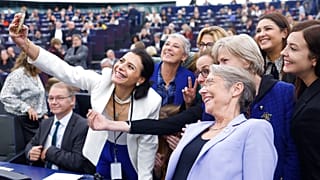 Tarihte ilk kez dünyadaki tüm parlamentolarda kadın temsilci bulunuyor