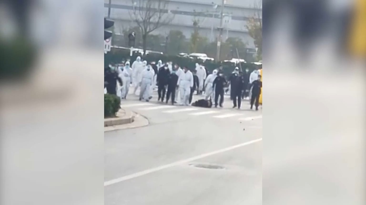 Protestierende Arbeiter werden in chinesischer Fabrik verprügelt