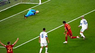 Ο Ασένσιο κάνει το 2-0 απέναντι στην Κόστα Ρίκα