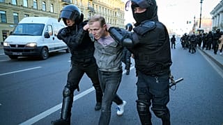 Festnahme eines Demonstranten am 24. September 2022 in Sankt Petersburg