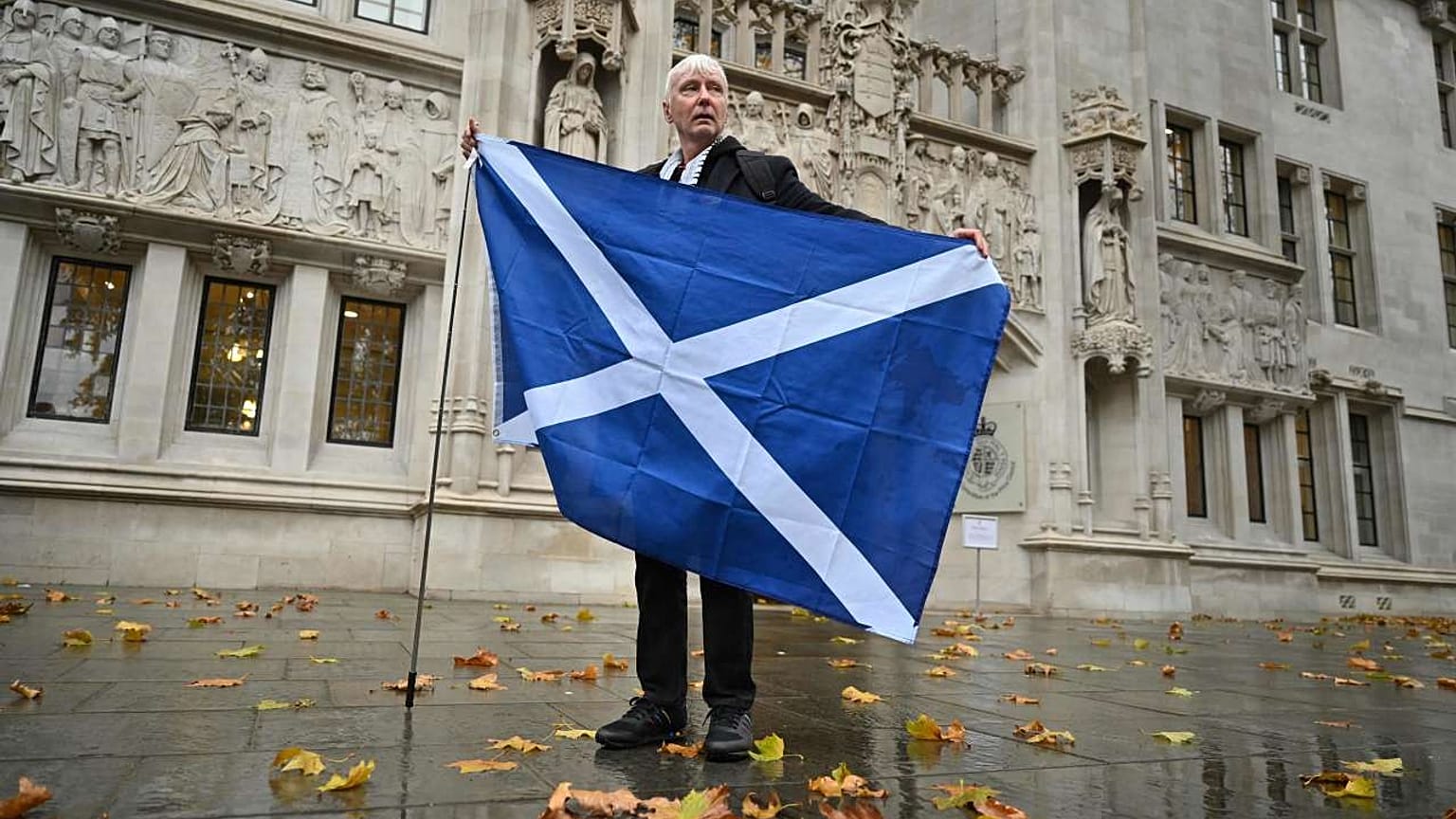Un partisan de l'Indépendance écossaise devant la Cour Suprême à Londres, le 23 novembre 2022