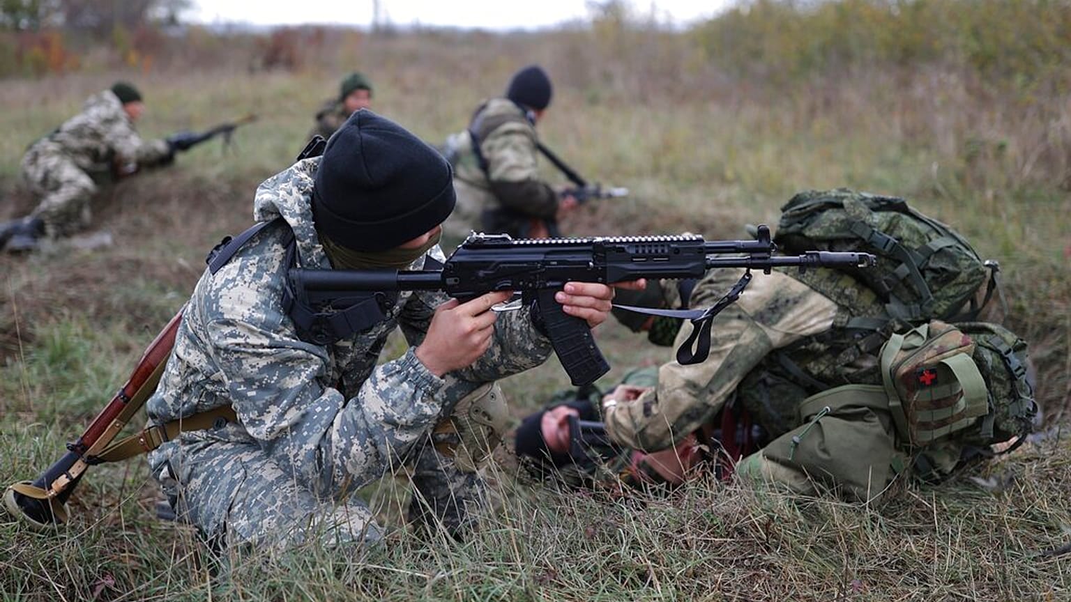 Militärübungen in Krasnodar: Am 21. September kündigte Putin eine Teilmobilisierung an, die Berichten und Beobachter:innen zufolge chaotisch verlief.