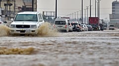 سيول تضرب مدينة جدة السعودية 