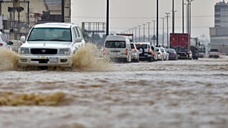 سيول تضرب مدينة جدة السعودية 