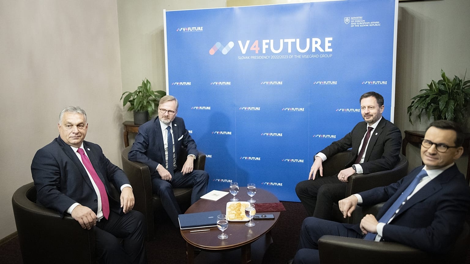 A V4-ek miniszterelnökei kassai csúcstalálkozójukon