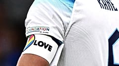 "onelove" kol bandı