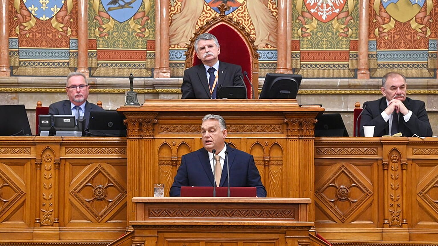 Macar Parlamentos'nda konuşan Başbakan Viktor Orban