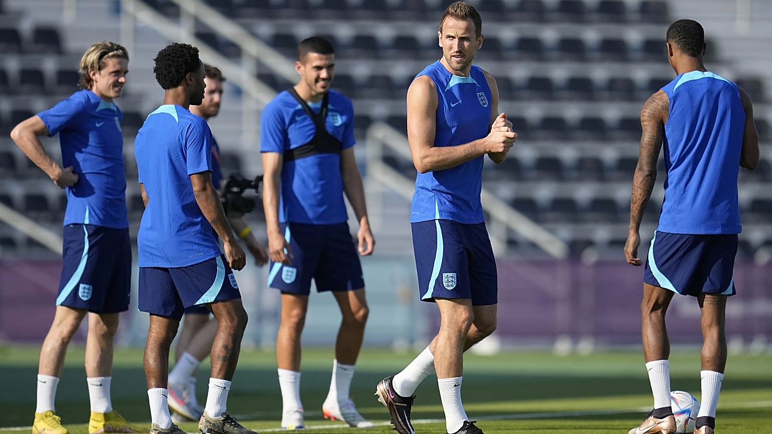 Harry Kane et la sélection anglaise à l'entrainement à Al-Wakrah, le 24 novembre 2022
