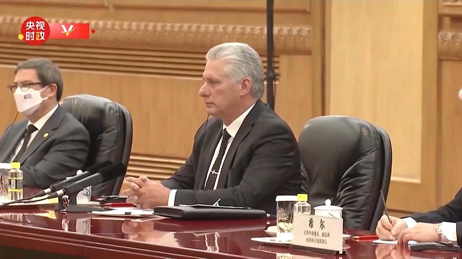 El presidente de Cuba, Miguel Díaz-Canel, durante su reunión en Pekín (China) con su homólogo Xi Jinping.
