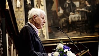Enzensberger im Jahr 2010 bei einer Preisübergabe in Kopenhagen.